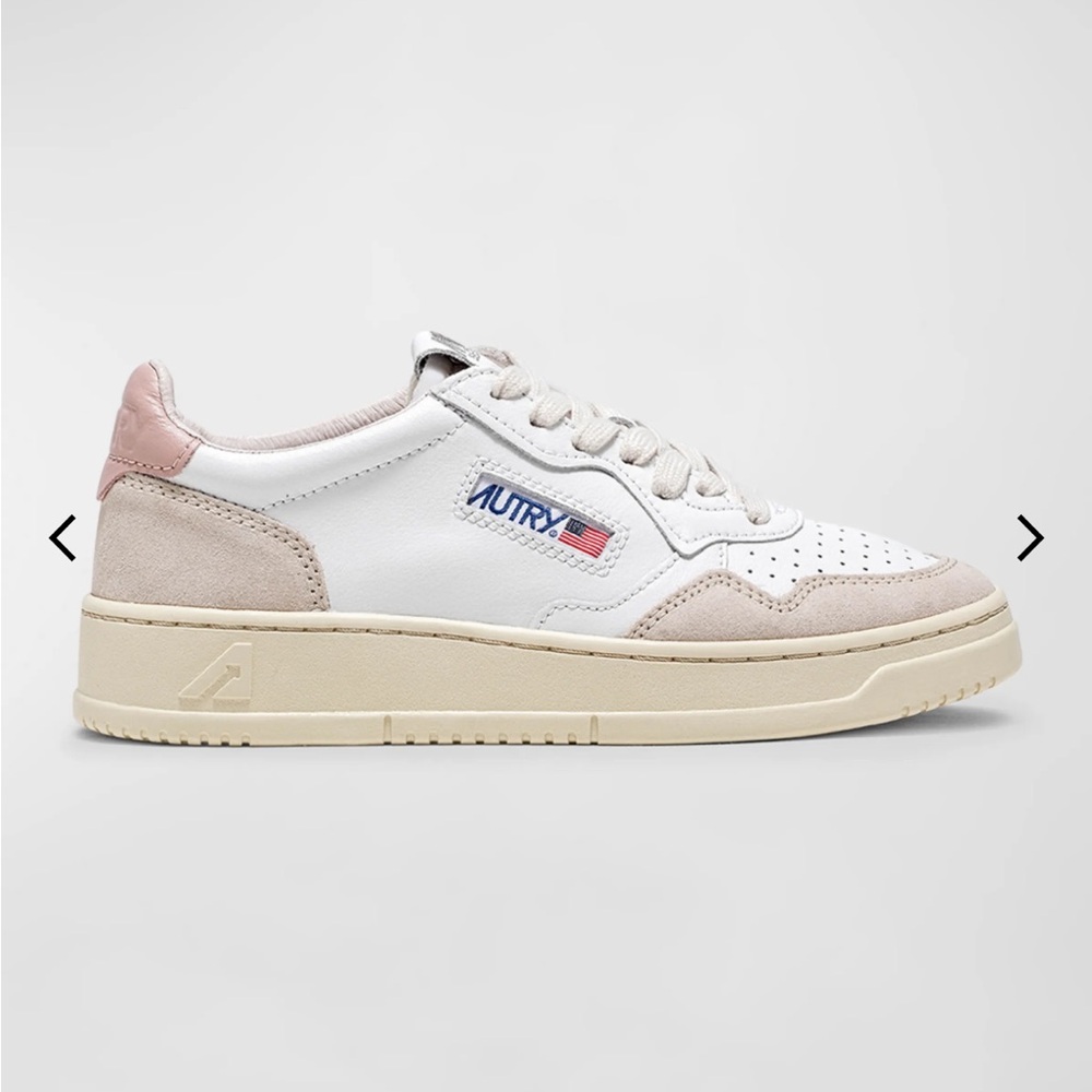 Autry Medalist Low Top Sneakers